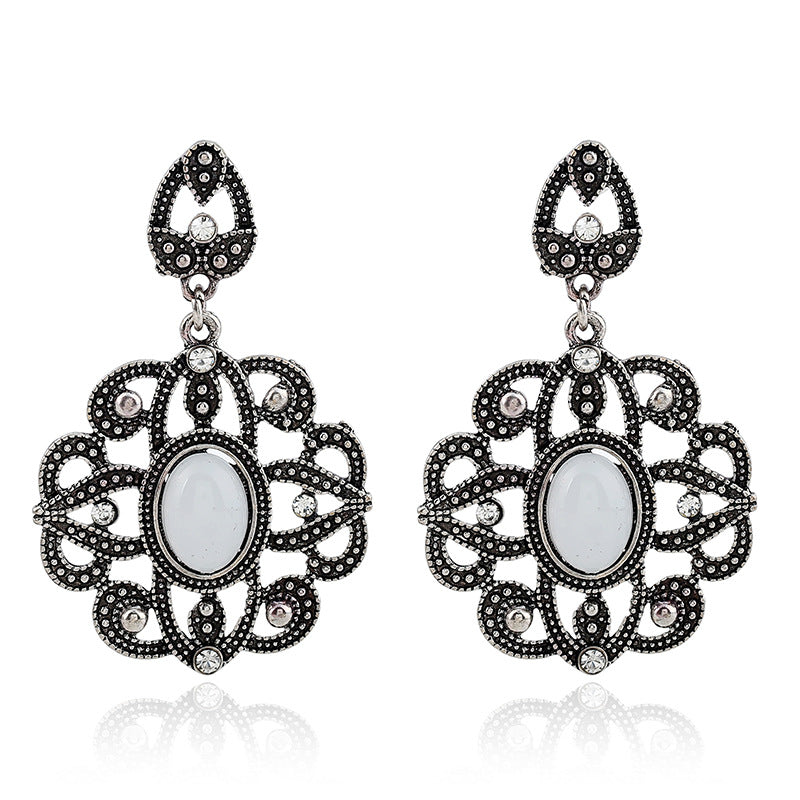 Wholesale Vintage Crystal Cat's eye Alloy Ear Studs